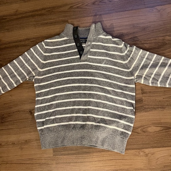 Nautica Sweater - Picture 3 of 4